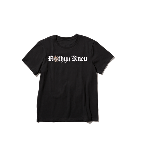 NOTHYN KNEU CREST TEE (BLACK)